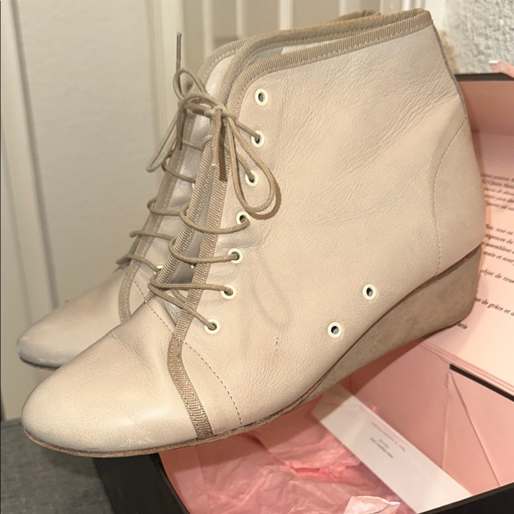 Repetto Cream Lace-Up Boots Ankle Height